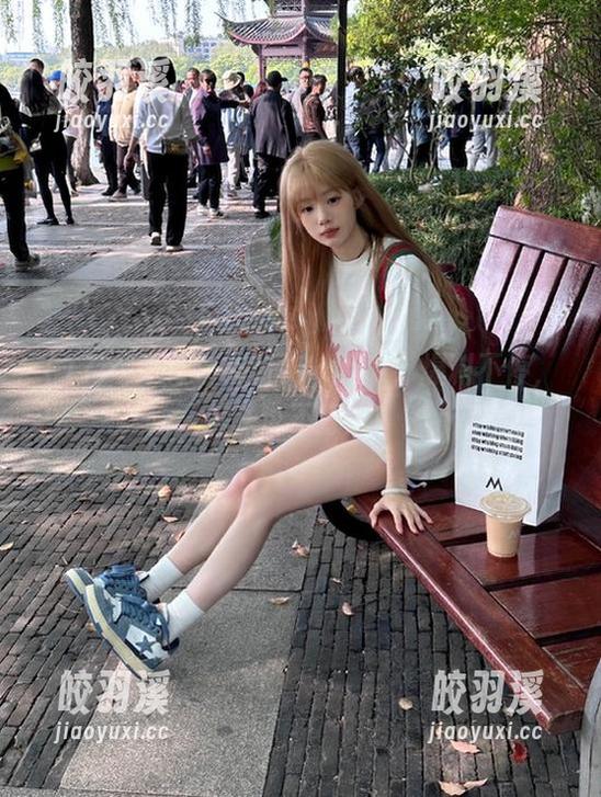 17c吃瓜 导航到17c吃瓜,爆料不停,美味也不打烊!
