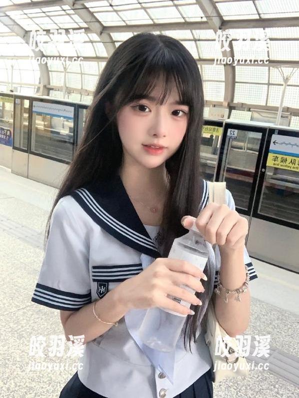 17c吃瓜 吃瓜居然也有官网?“17c吃瓜”带你走进八卦的奇妙世界!