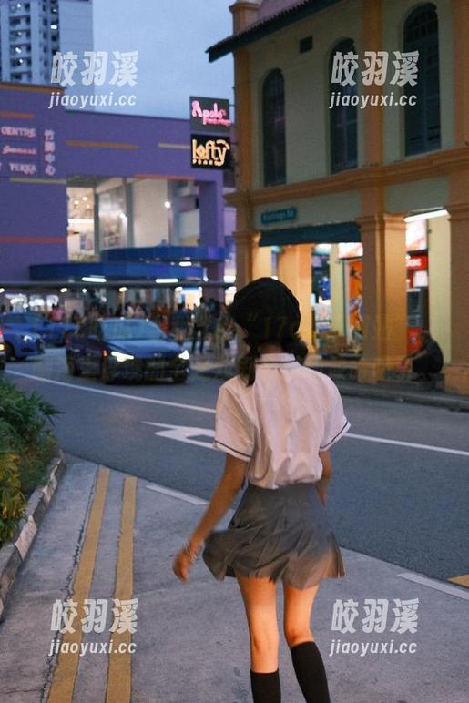 17c吃瓜 当我念出“17c吃瓜网站”,脑海里浮现的全是戏剧反转和致命吸引。
