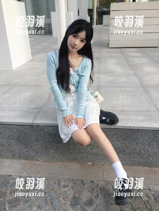 51cg 公主裙说要穿去观看“51cg.1”的活动,我只能默默当个路人。