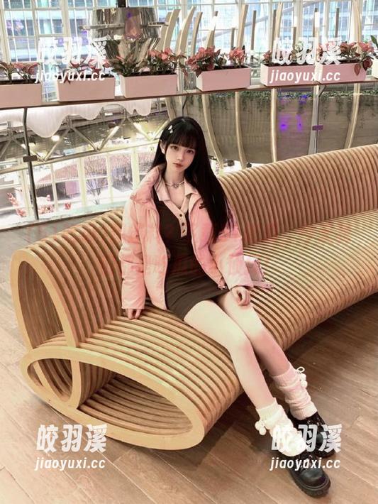 51吃瓜 想爆料?下载51吃瓜,今天我们都是吃瓜的小侦探!