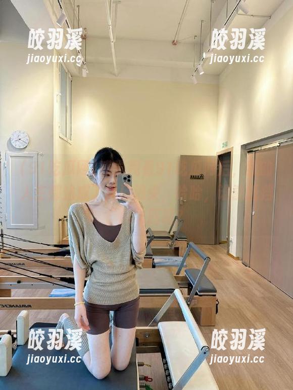 91吃瓜网 感觉观看91吃瓜网后,我的人生都站成了风口浪尖,哈哈,谁能抵挡“瓜”压呢?