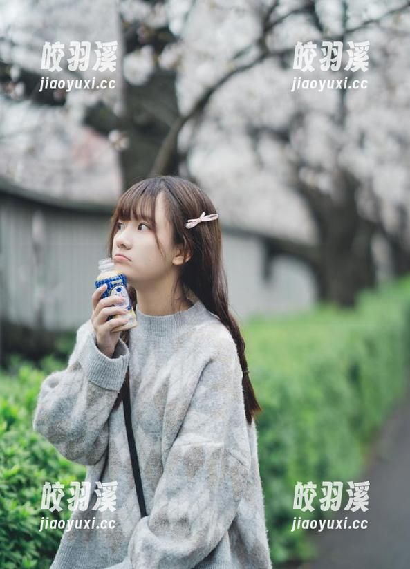 998.su 998.su的入口像是个时光机,直接带我回到那个我无可奈何的下午。