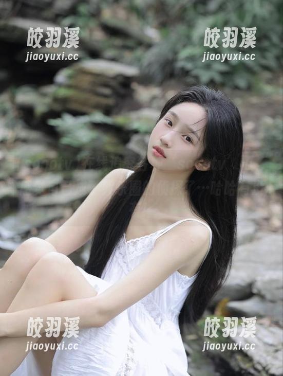 在线追究各种‘soootv’瓜，感觉自己成了娱乐圈的侦探了…哈哈有没有！