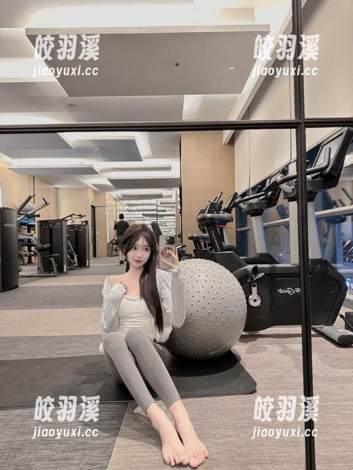 tttzzz.com 哎?我在www.tttzzz.com的网页上看到个熟悉的名字,好想给他打个电话!