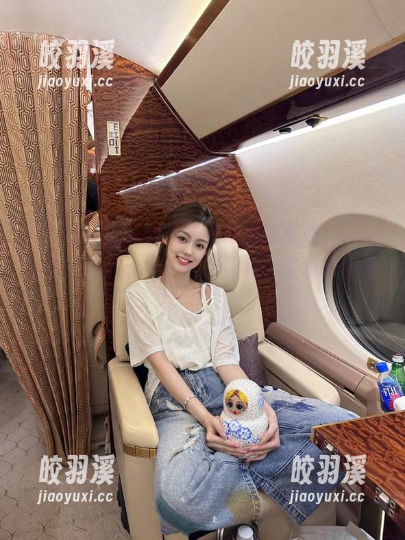 tttzzz.com 最新八卦炸弹来袭,www.tttzzz.com占据热搜榜,坐稳小板凳!