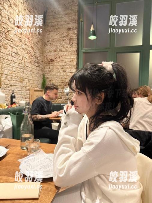 吃瓜无门了？别怕，快下载tttzzz.su，黑料调料任你挑！