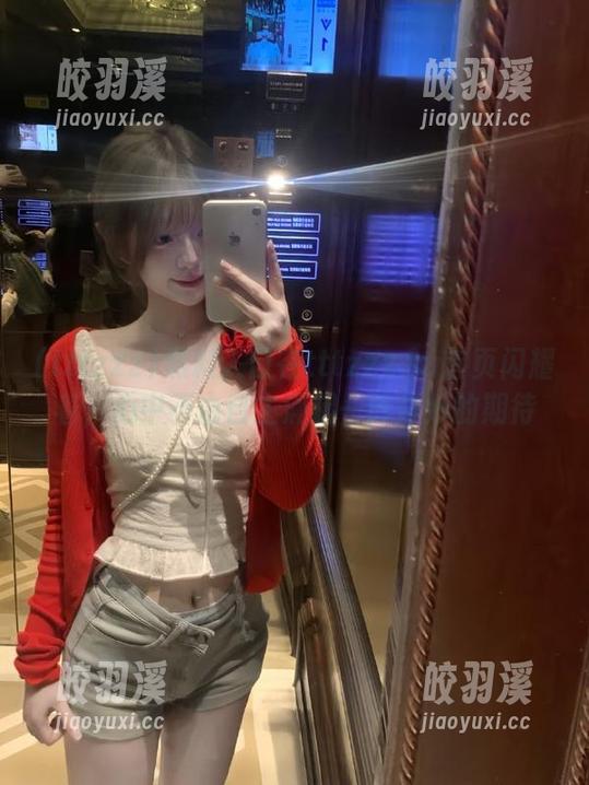 黑料入口在tttzzz.su首页闪耀着，心中不由自主涌起一阵奇妙的期待