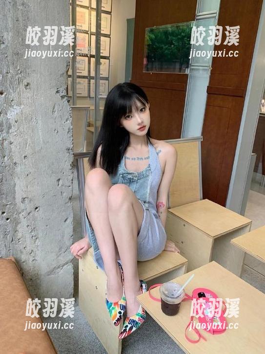 今日吃瓜 今日吃瓜官网:每天都在窥探热门大瓜,暗自期待每一次反转,想想就刺激!