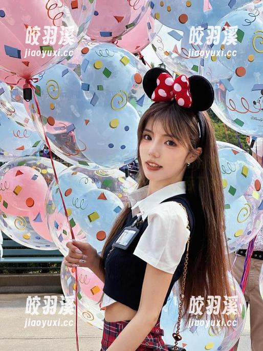 今日吃瓜 今日吃瓜:我在入口徘徊,热门大瓜犹如美食,真想一口吞下去!