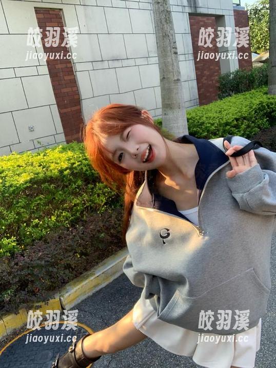 “反差吃瓜”网址究竟藏着多少黑料？我来揭秘！