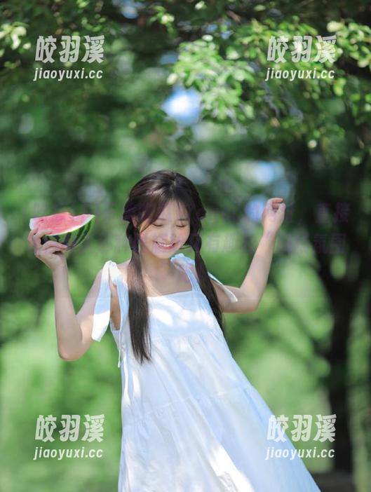 吃瓜17 干脆吃瓜17cgcc的网址,直接让你融入那种既尴尬又有趣的“现场氛围”吧!