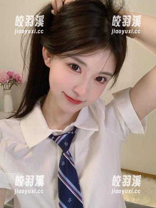 我要吃瓜网 直达!在军训跳舞时,被踢打翻的瞬间,真心需要“我要吃瓜网”的支援。