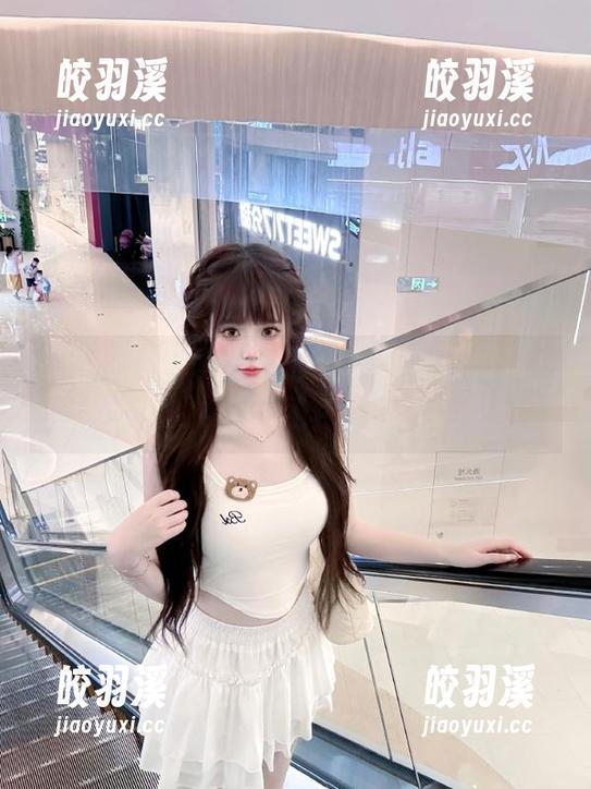 扒哥黑料 想跟上潮流?观看扒哥黑料,随便下载的视频,承包你的八卦心情!