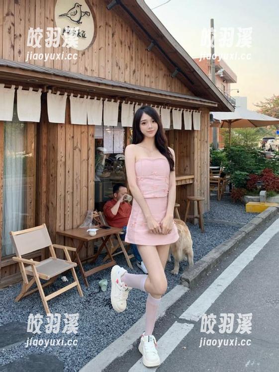 “扒哥黑料”网址今日“惊奇”事件，一不小心嗨到天边去！