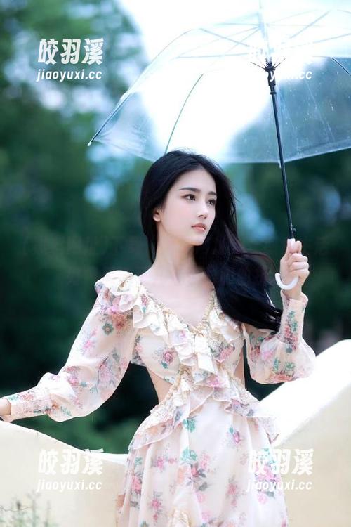 黑料网址 下载“黑料网址”,感觉生活好像又添了几分色彩和曲折。