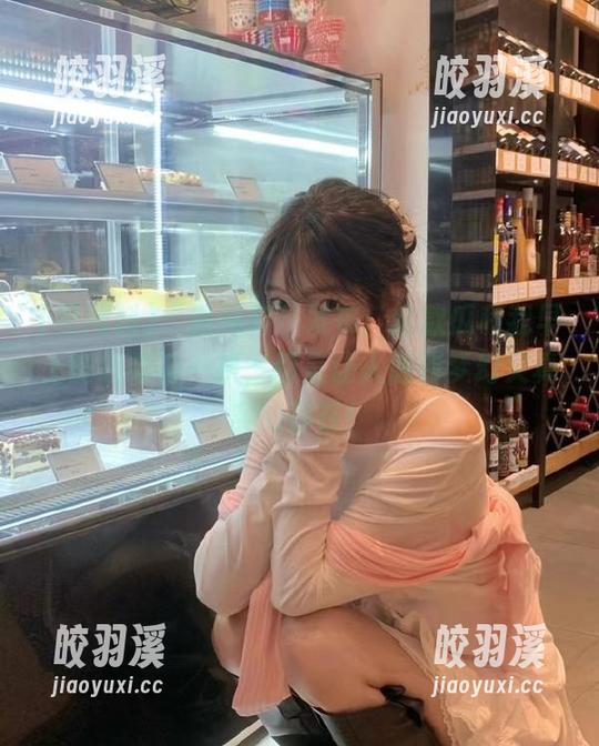 “黑网料”发布：这款瓜和我早上的咖啡有一拼，都是让人感到梦幻又真实的存在！